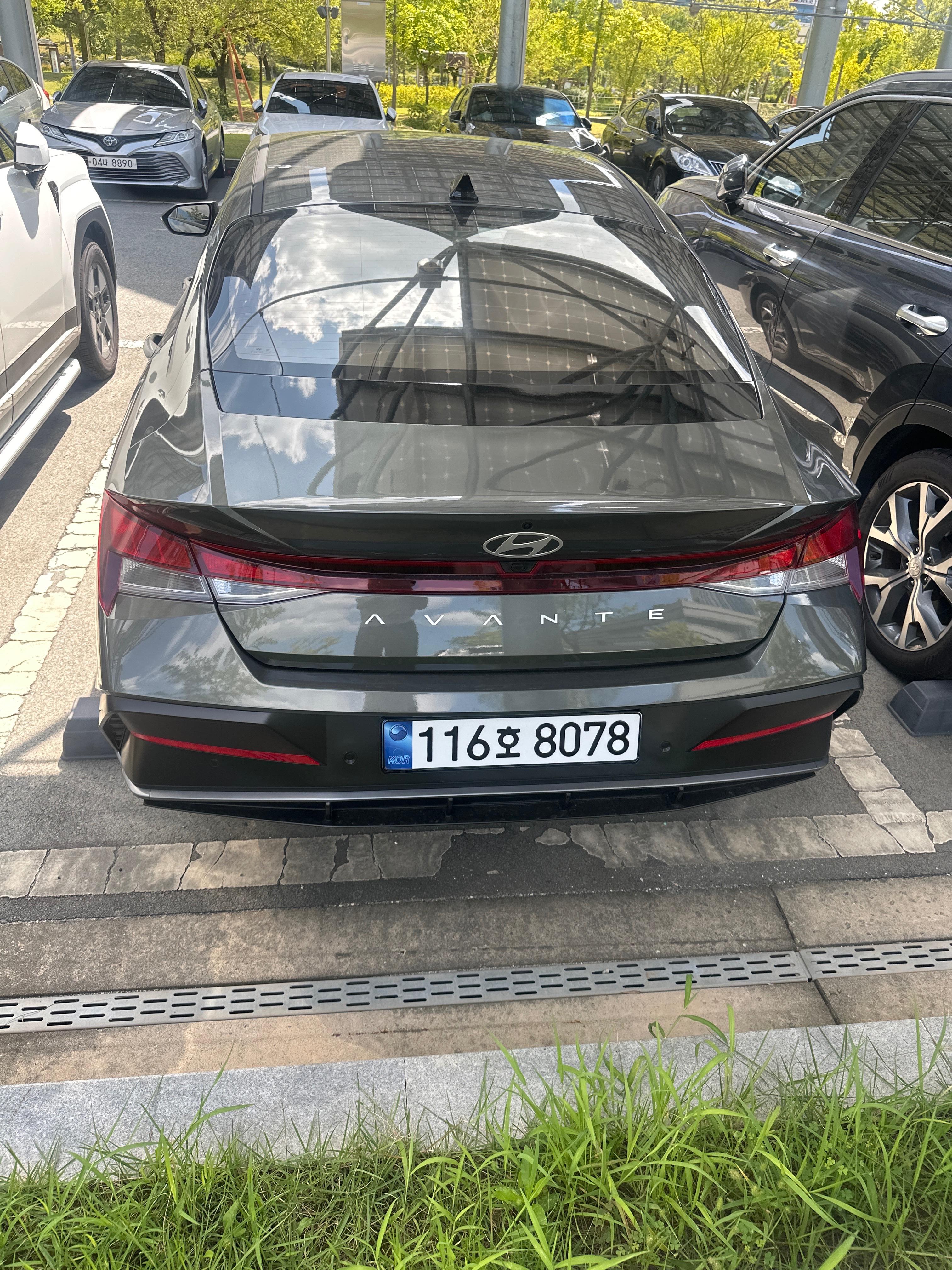 현대 아반떼 출고후기 후면 사진