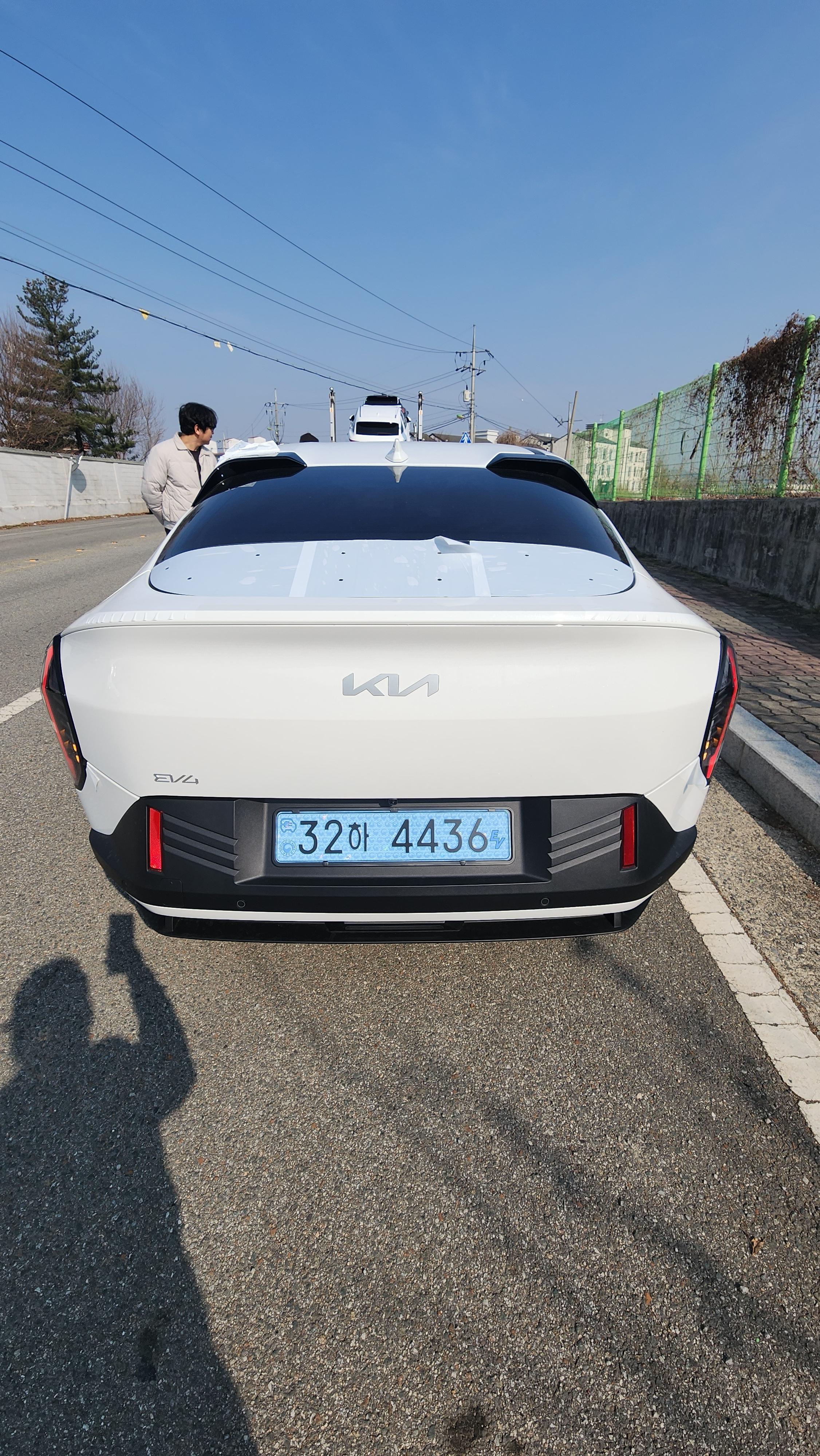 기아 EV4 출고후기 후면 사진