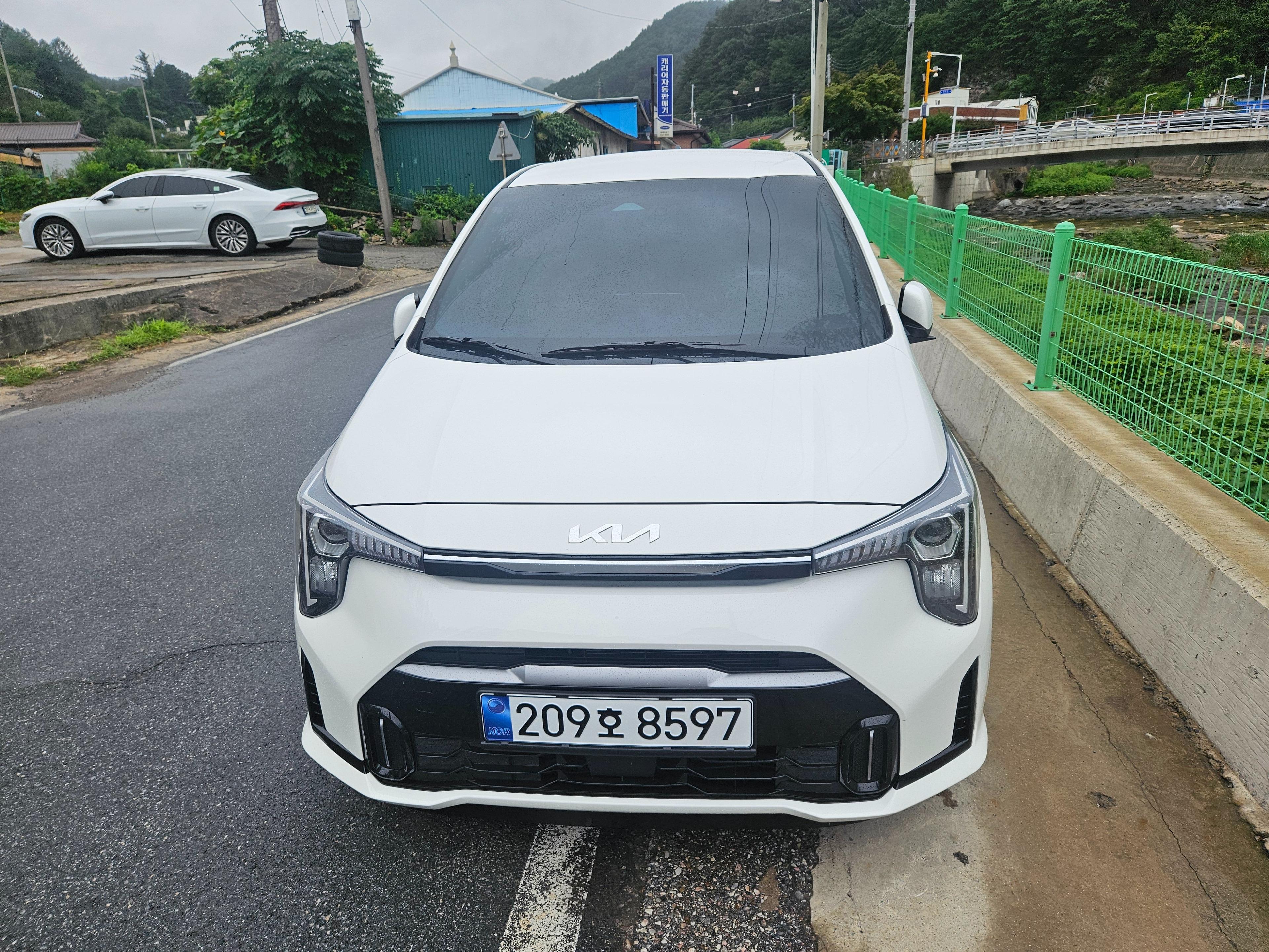 기아 모닝 출고후기 전면 사진