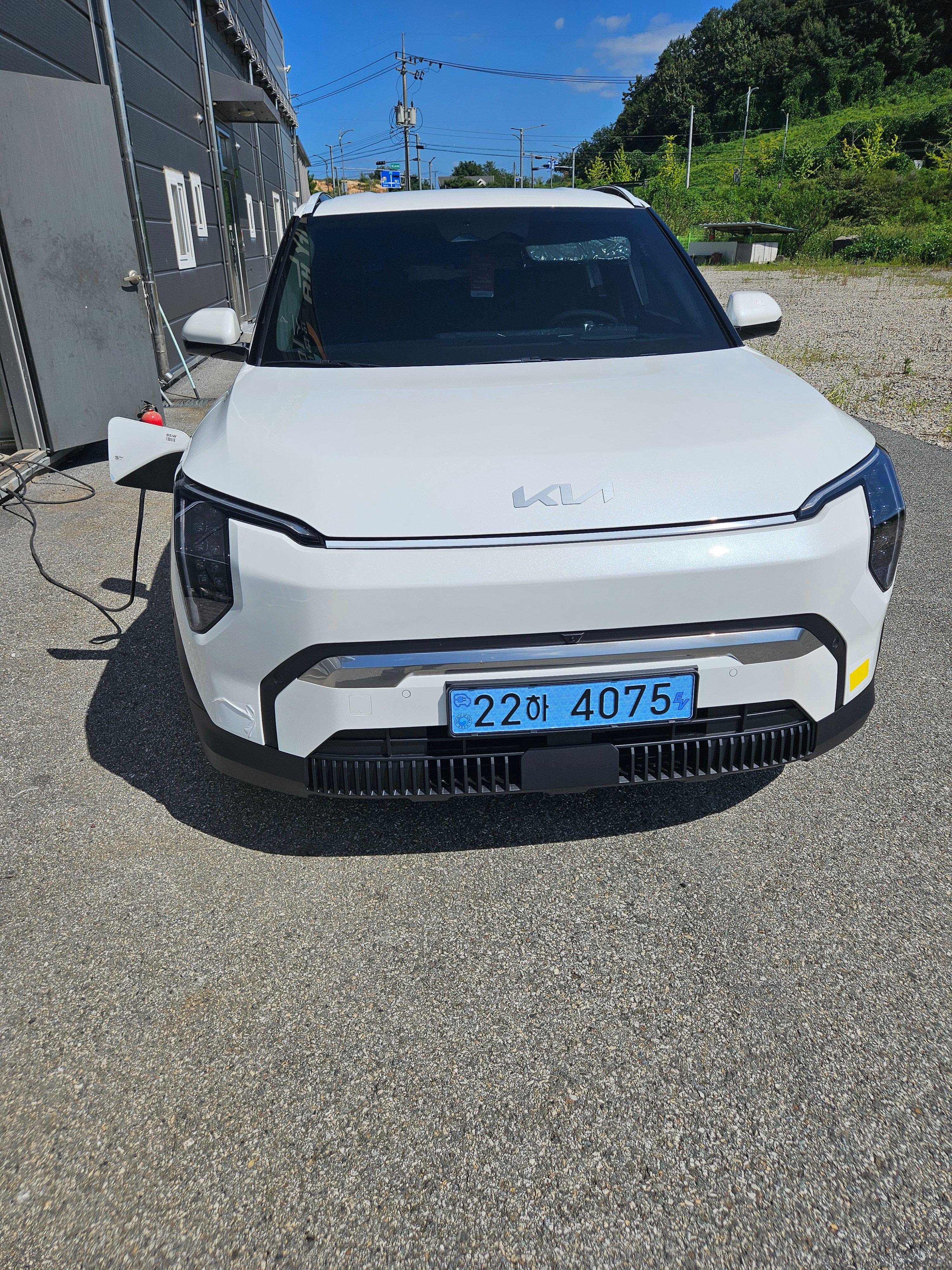 기아 EV3 출고후기 전면 사진