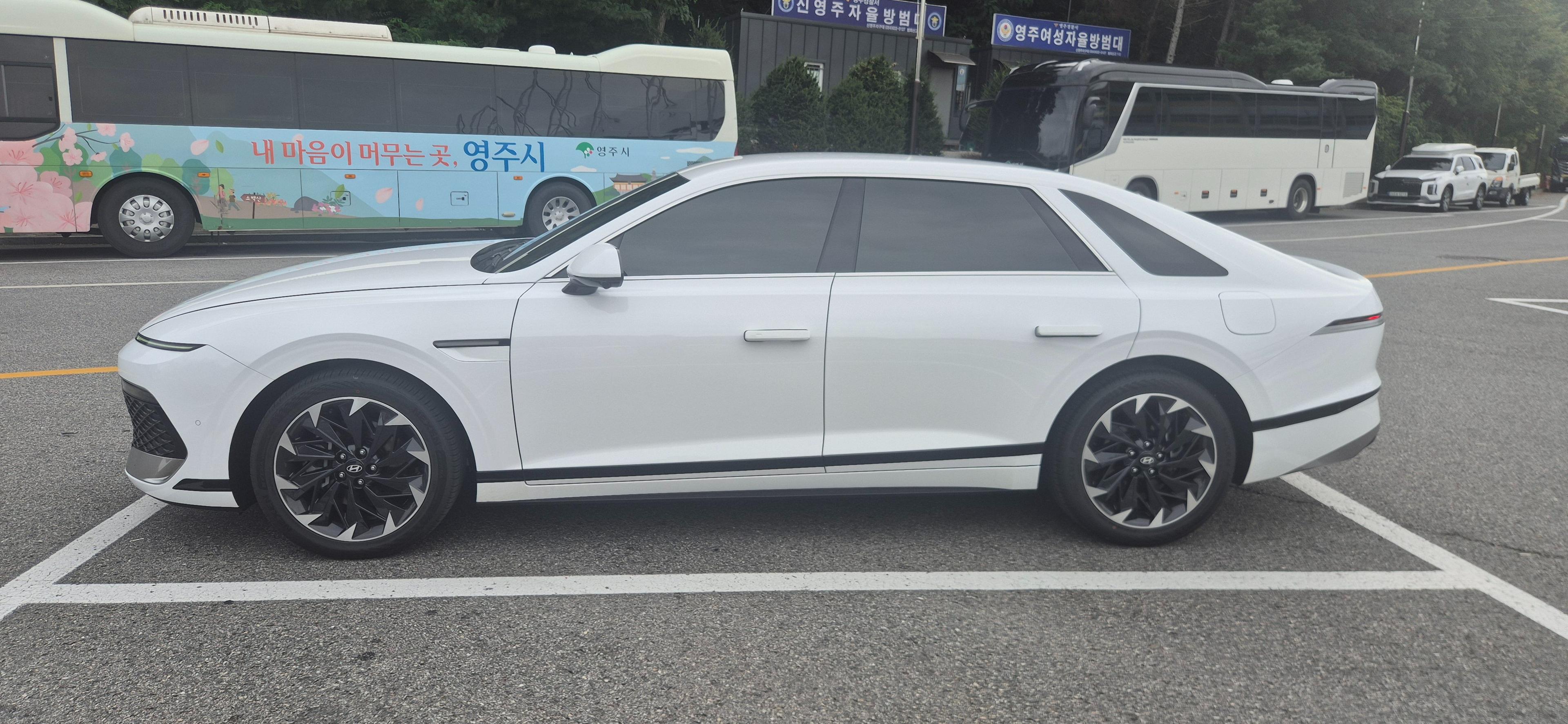 현대 더 뉴 그랜저 출고후기 옆면 사진