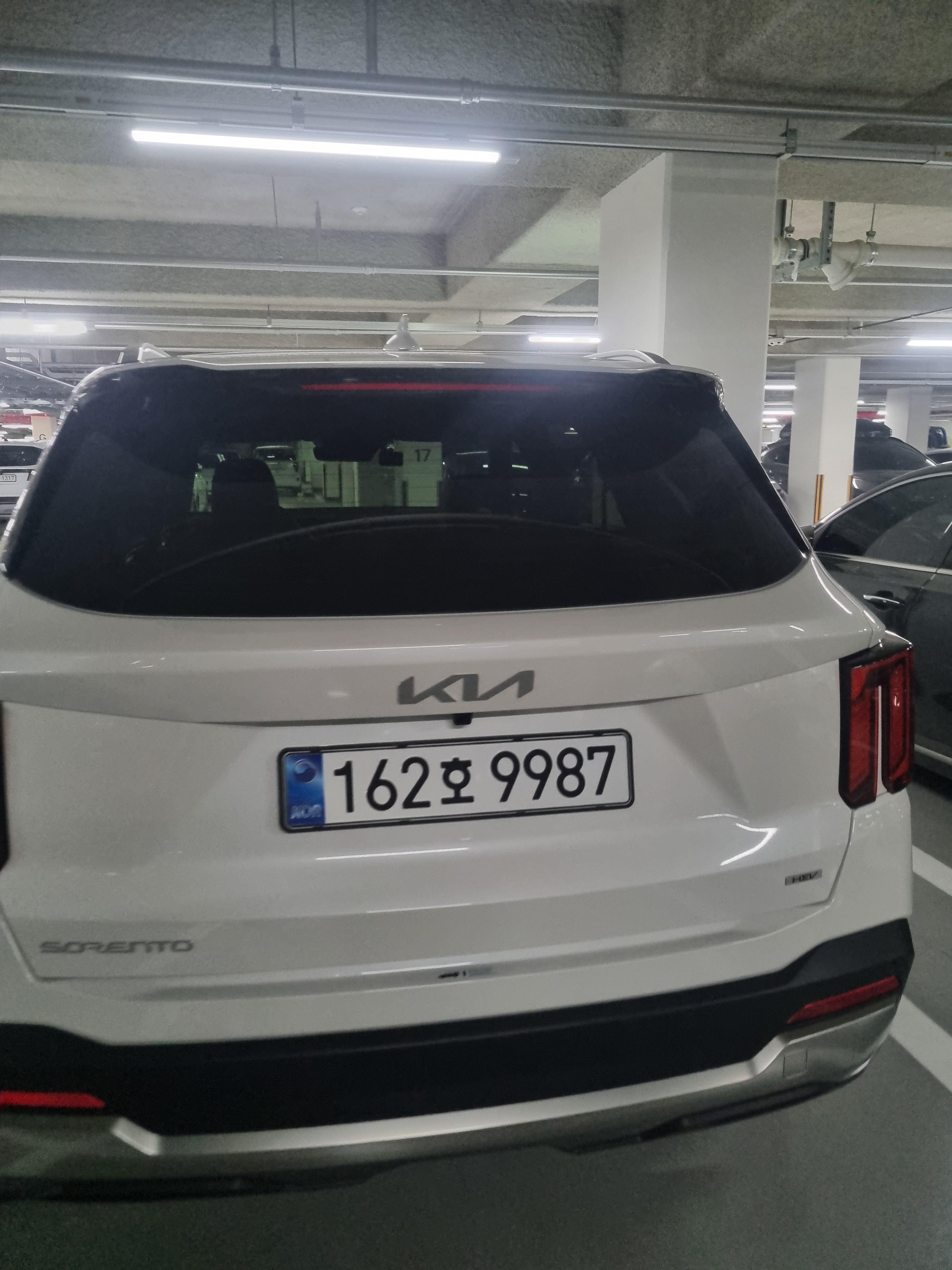 기아 쏘렌토 출고후기 후면 사진