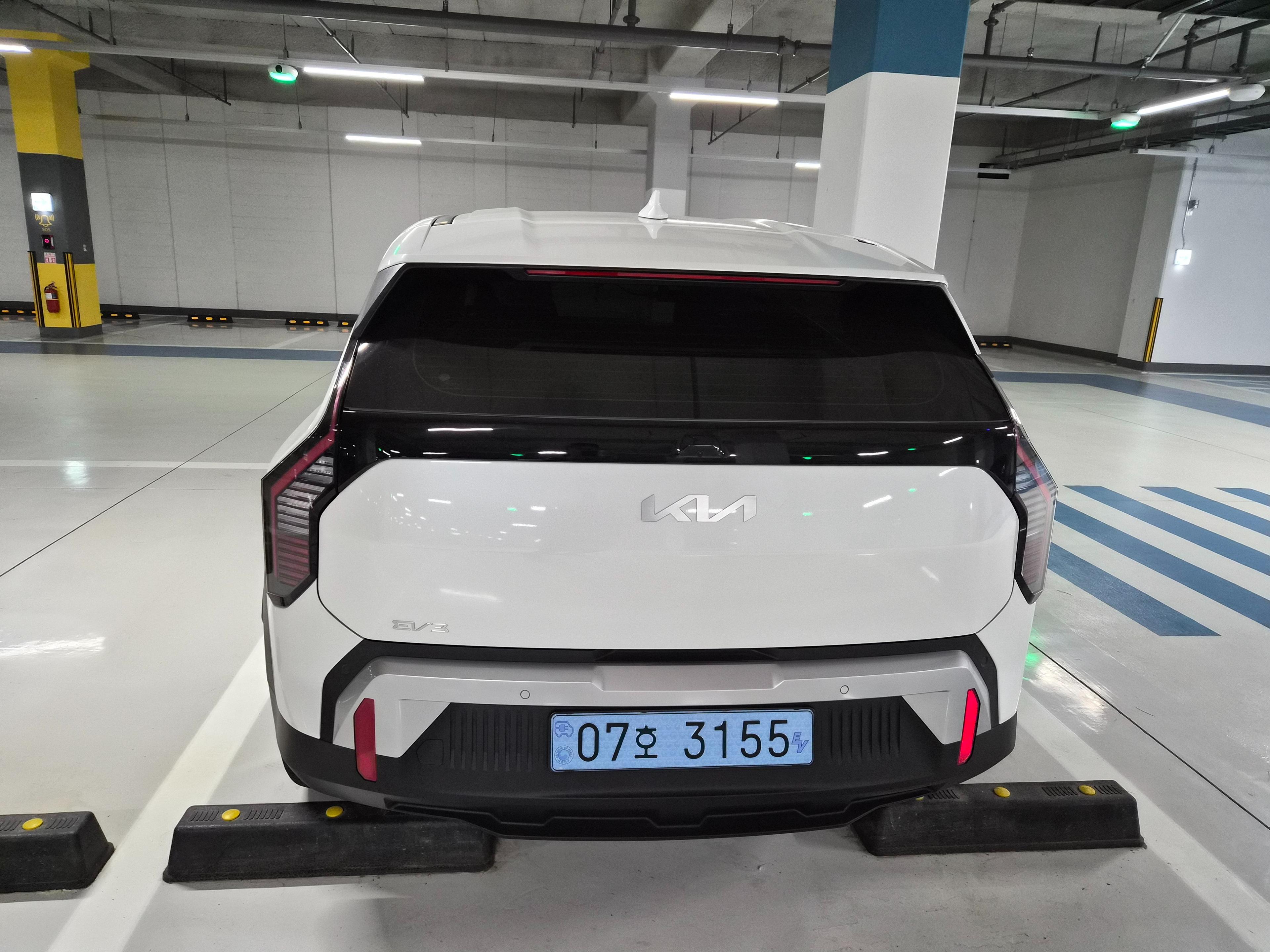 기아 EV3 출고후기 후면 사진
